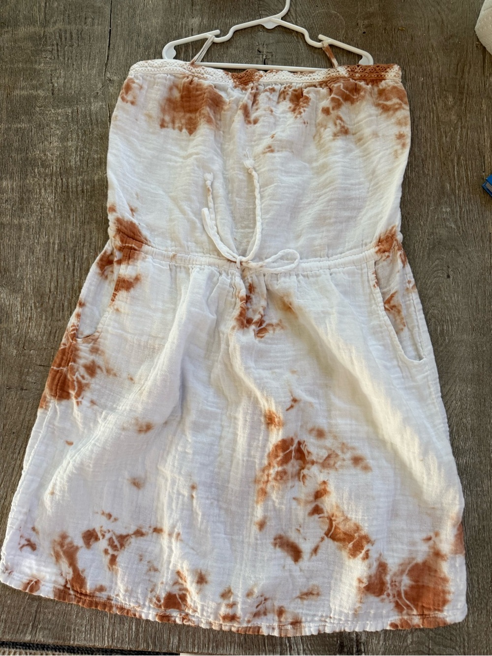 Velvet by Graham & Spencer White Strapless Dress with Pockets - Size M